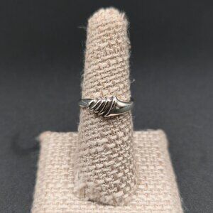 Size 6.75 Sterling Silver Fluted Pattern Unisex Band Ring A7057